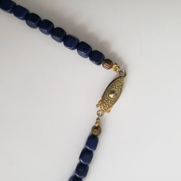 VTG Dark Blue White Beaded Necklace - Picture 6 of 7